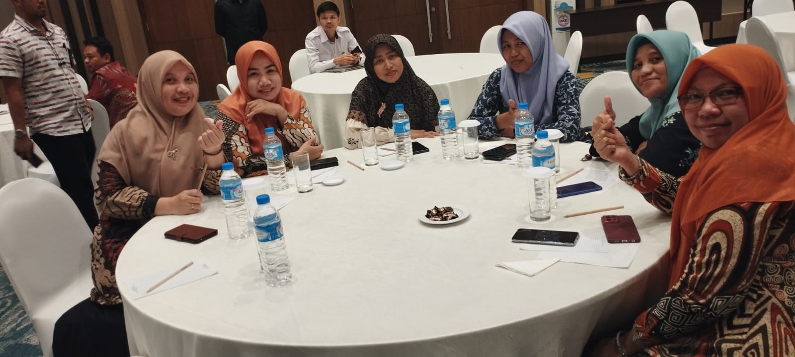 kegiatan diskusi di manado 2