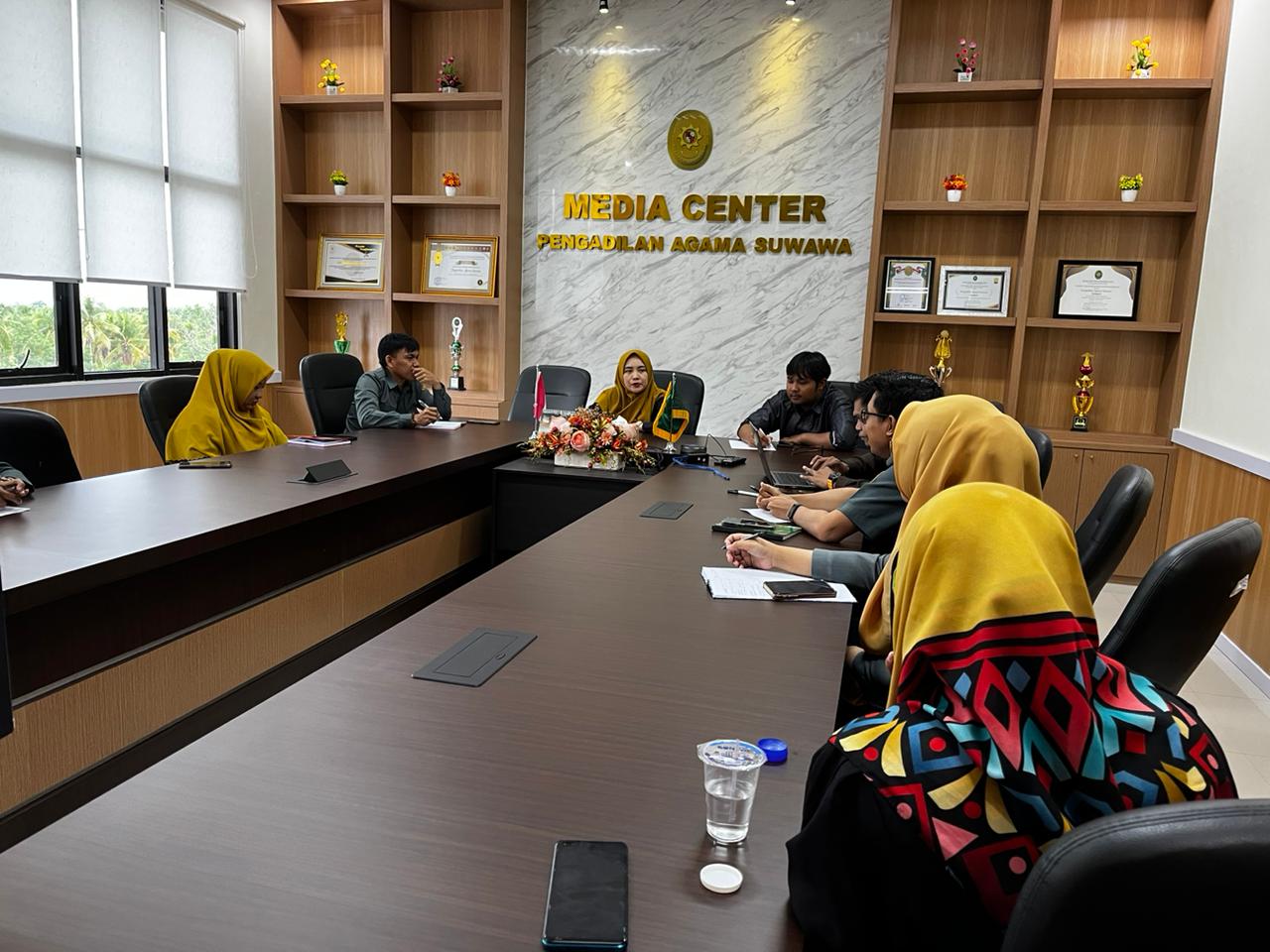 rapat sekret