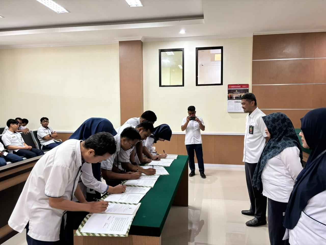0501 Penandatanganan2 11zon