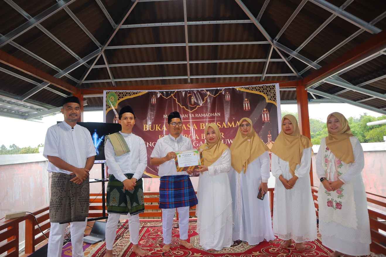 0503 PenghargaanPegawai3 11zon